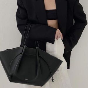 BNWT - Yuzefi Large Mochi Leather Bag - Tote bag